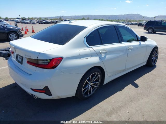 Photo 3 VIN: 3MW5R7J04L8B34777 - BMW 330I 