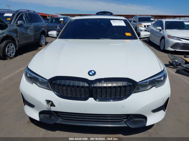 Photo 5 VIN: 3MW5R7J04L8B34777 - BMW 330I 