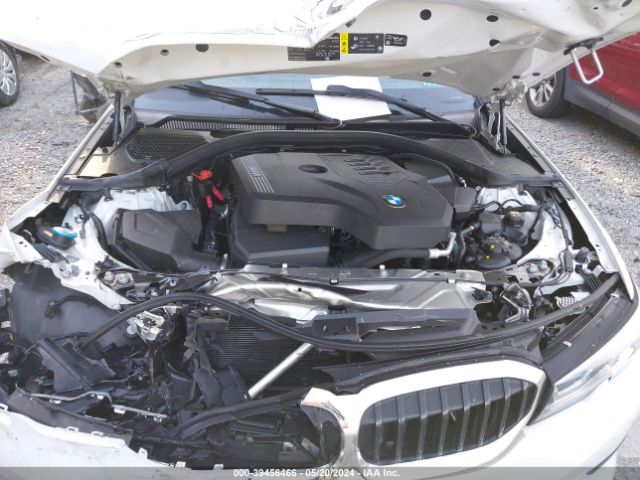 Photo 9 VIN: 3MW5R7J04M8B83995 - BMW 330XI 