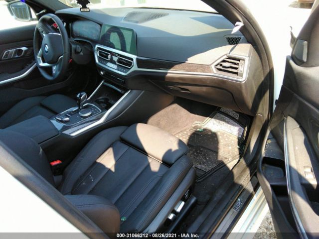 Photo 4 VIN: 3MW5R7J04M8B94883 - BMW 330I 