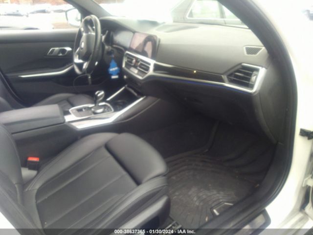 Photo 4 VIN: 3MW5R7J04N8C42576 - BMW 330I 