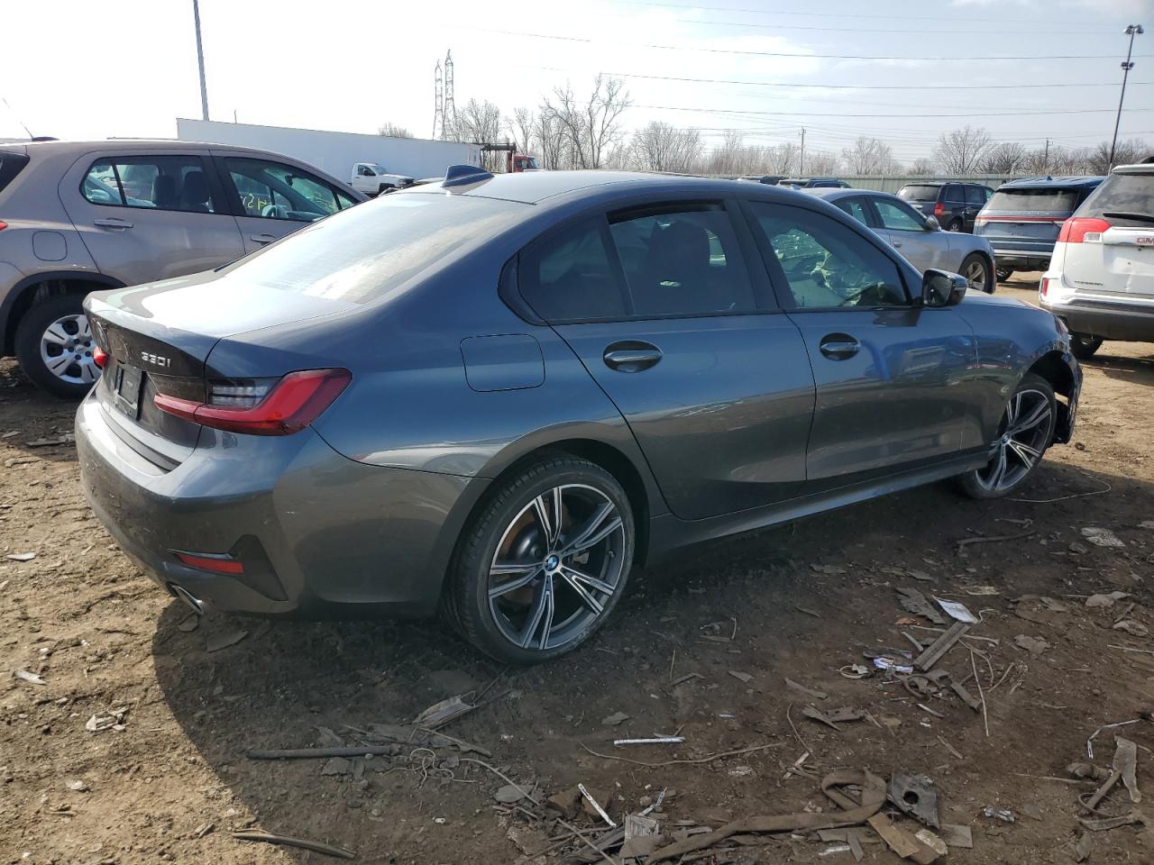 Photo 2 VIN: 3MW5R7J04N8C65839 - BMW 330I 