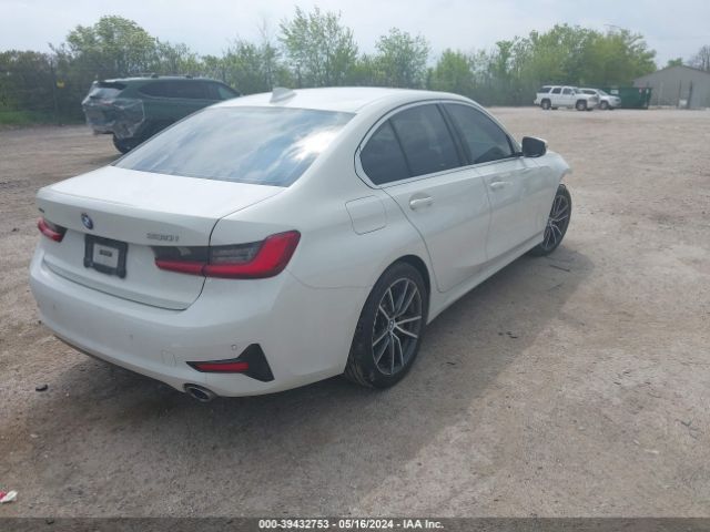 Photo 3 VIN: 3MW5R7J05L8B08902 - BMW 330I 