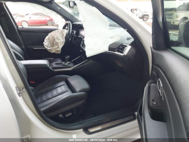 Photo 4 VIN: 3MW5R7J05L8B16563 - BMW 330I 