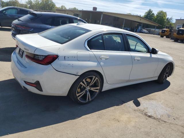 Photo 2 VIN: 3MW5R7J05M8B95167 - BMW 330XI 