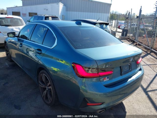 Photo 2 VIN: 3MW5R7J05M8B99381 - BMW 330I 