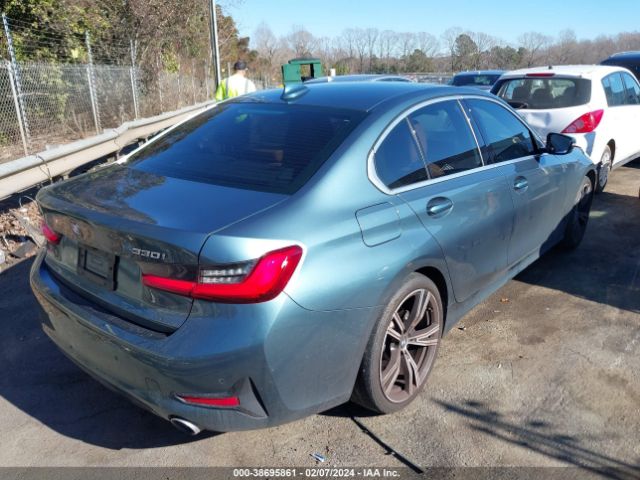 Photo 3 VIN: 3MW5R7J05M8B99381 - BMW 330I 