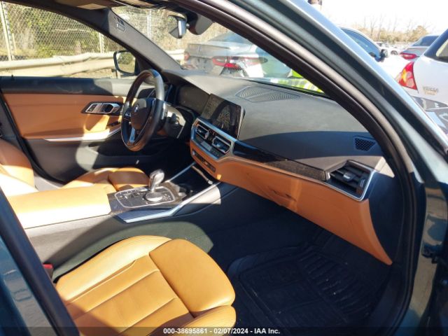 Photo 4 VIN: 3MW5R7J05M8B99381 - BMW 330I 