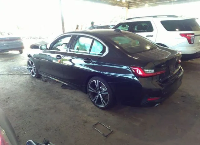 Photo 2 VIN: 3MW5R7J05M8C00092 - BMW 3 SERIES 