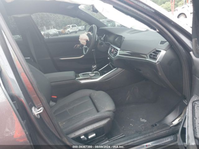 Photo 4 VIN: 3MW5R7J05M8C02585 - BMW 330I 