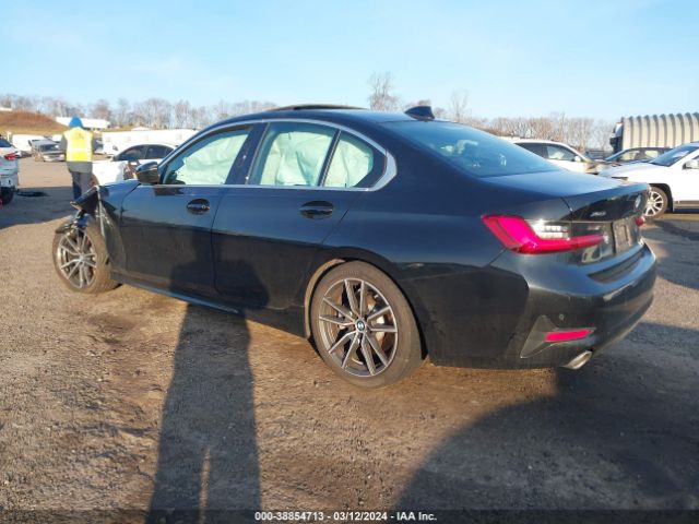 Photo 2 VIN: 3MW5R7J06M8B51808 - BMW 330I 