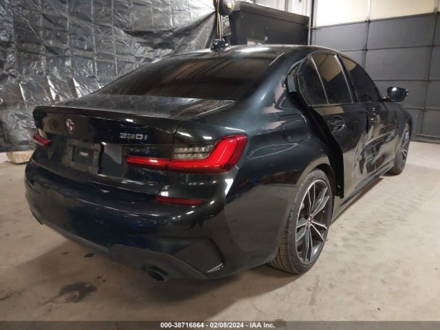 Photo 3 VIN: 3MW5R7J06M8B84307 - BMW 330I 