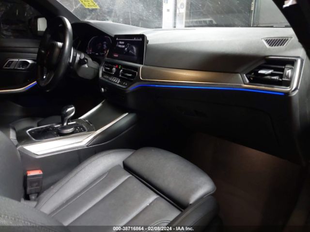 Photo 4 VIN: 3MW5R7J06M8B84307 - BMW 330I 