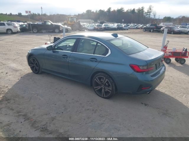 Photo 2 VIN: 3MW5R7J06M8B92617 - BMW 330I 