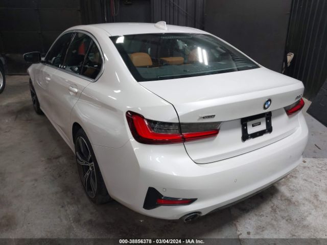 Photo 2 VIN: 3MW5R7J06N8C26797 - BMW 330I 