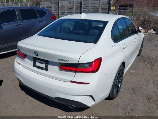 Photo 3 VIN: 3MW5R7J07L8B17763 - BMW 330I 