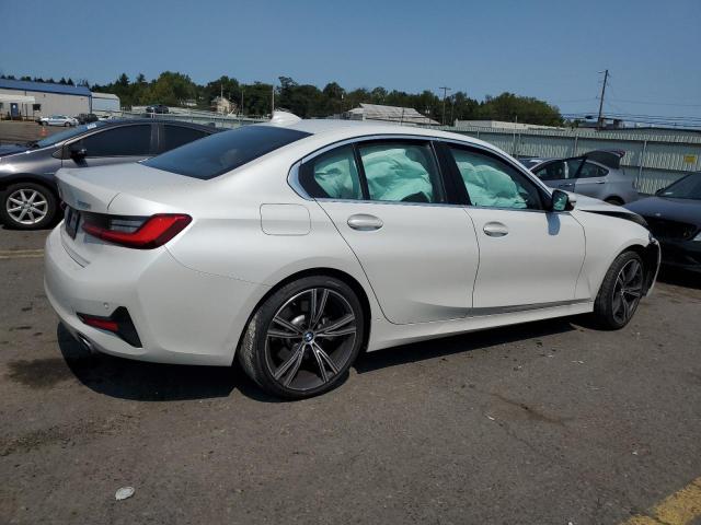 Photo 2 VIN: 3MW5R7J07M8C03348 - BMW 330XI 