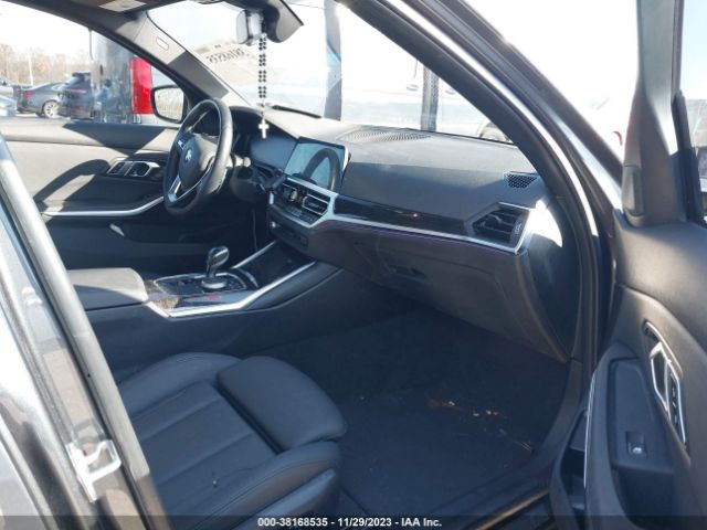 Photo 4 VIN: 3MW5R7J08M8B85488 - BMW 330I 