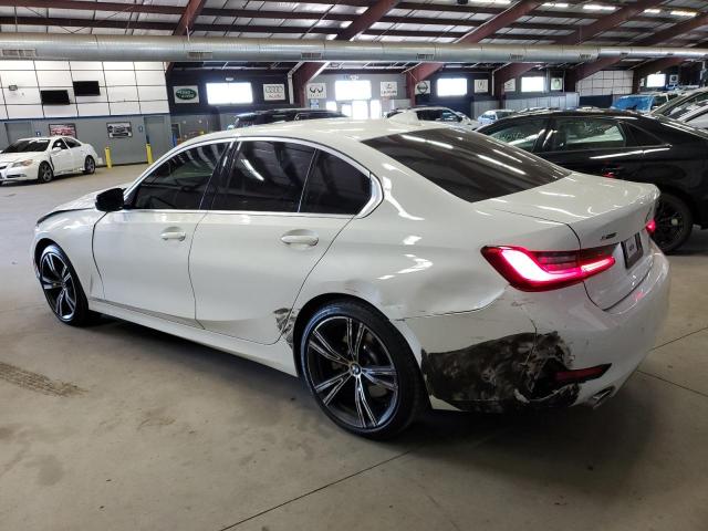 Photo 1 VIN: 3MW5R7J08M8B98841 - BMW 330I 