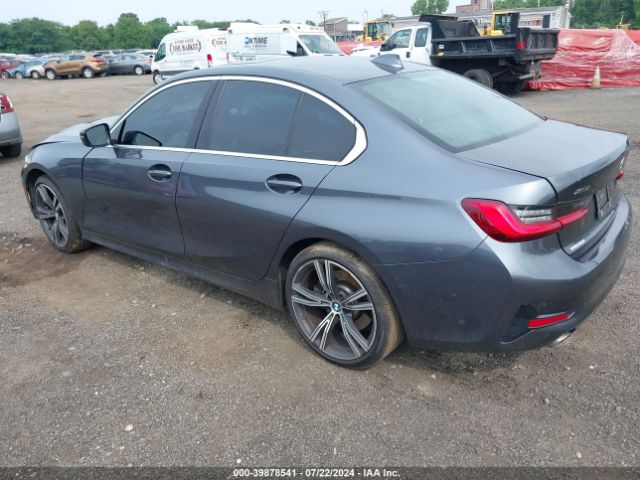 Photo 2 VIN: 3MW5R7J08M8C15413 - BMW 330I 