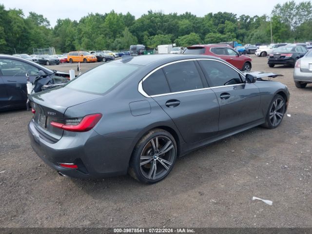 Photo 3 VIN: 3MW5R7J08M8C15413 - BMW 330I 