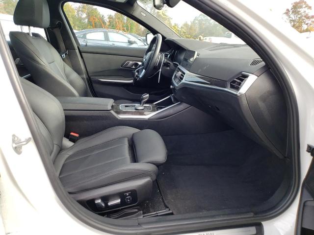 Photo 4 VIN: 3MW5R7J09L8B03671 - BMW 330XI 