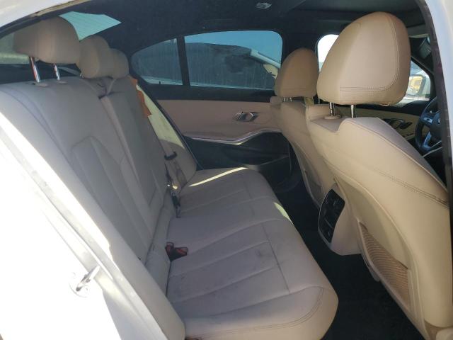 Photo 9 VIN: 3MW5R7J09L8B15643 - BMW 330XI 