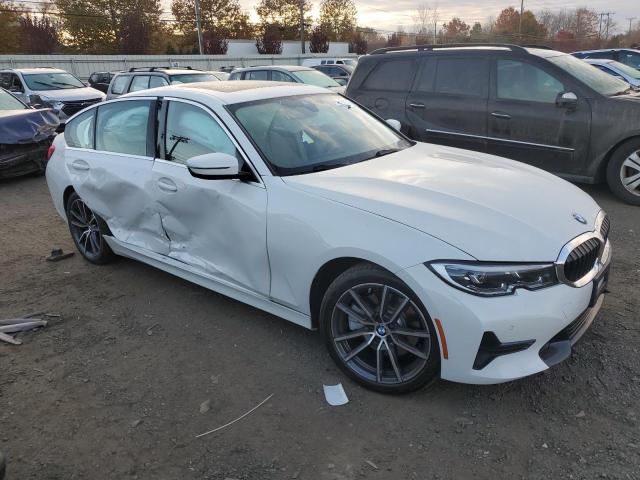 Photo 3 VIN: 3MW5R7J09M8B95978 - BMW 330XI 