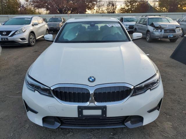 Photo 4 VIN: 3MW5R7J09M8B95978 - BMW 330XI 