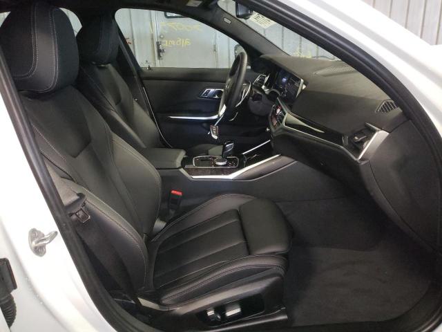 Photo 4 VIN: 3MW5R7J0XN8C26463 - BMW 330XI 