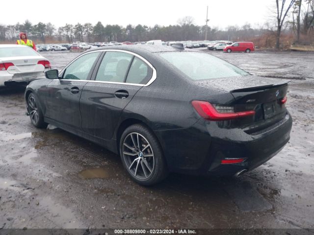 Photo 2 VIN: 3MW5R7J0XN8C27774 - BMW 330I 