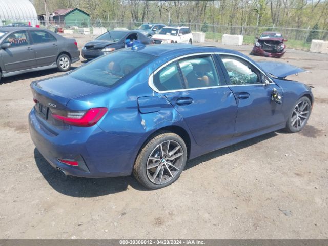 Photo 3 VIN: 3MW5R7J0XN8C38693 - BMW 330I 