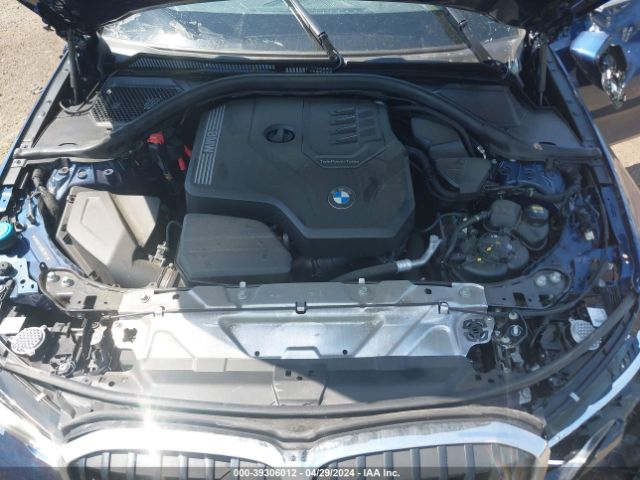 Photo 9 VIN: 3MW5R7J0XN8C38693 - BMW 330I 