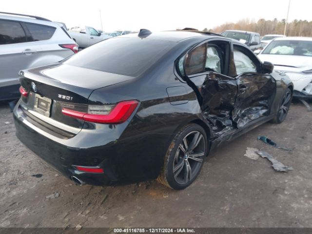 Photo 3 VIN: 3MW5R7J51K8A04935 - BMW 330I 