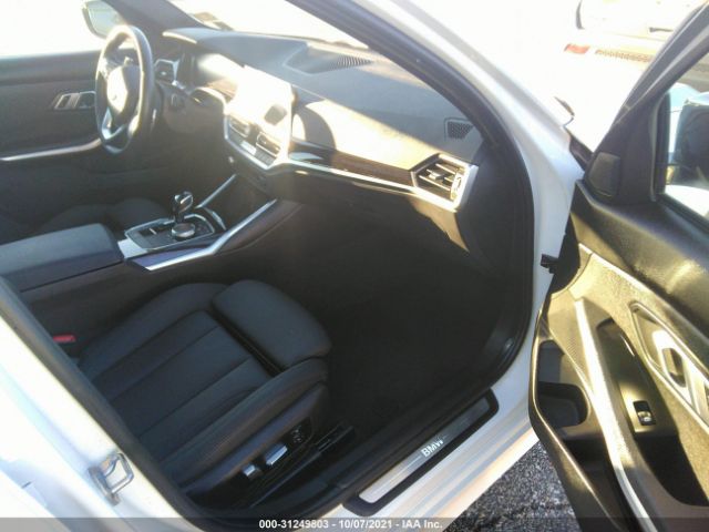 Photo 4 VIN: 3MW5R7J53K8B00386 - BMW 3 