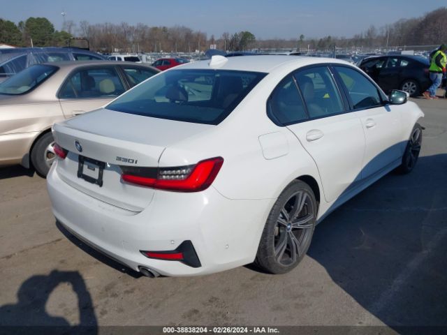 Photo 3 VIN: 3MW5R7J57K8A04857 - BMW 330I 