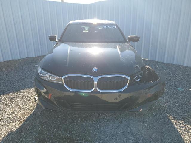 Photo 4 VIN: 3MW69FF01R8E14043 - BMW 330I 