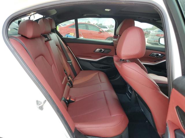 Photo 9 VIN: 3MW69FF02P8D38622 - BMW 330I 