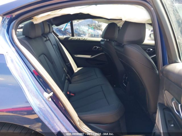 Photo 7 VIN: 3MW69FF02R8E26153 - BMW 330I 