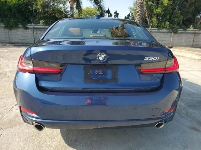 Photo 5 VIN: 3MW69FF03R8E14125 - BMW 330I 