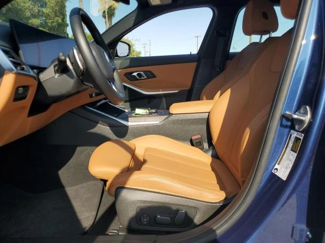 Photo 6 VIN: 3MW69FF03R8E14125 - BMW 330I 