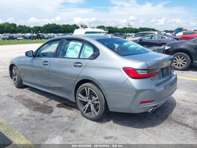 Photo 2 VIN: 3MW69FF05P8D32815 - BMW 330I 