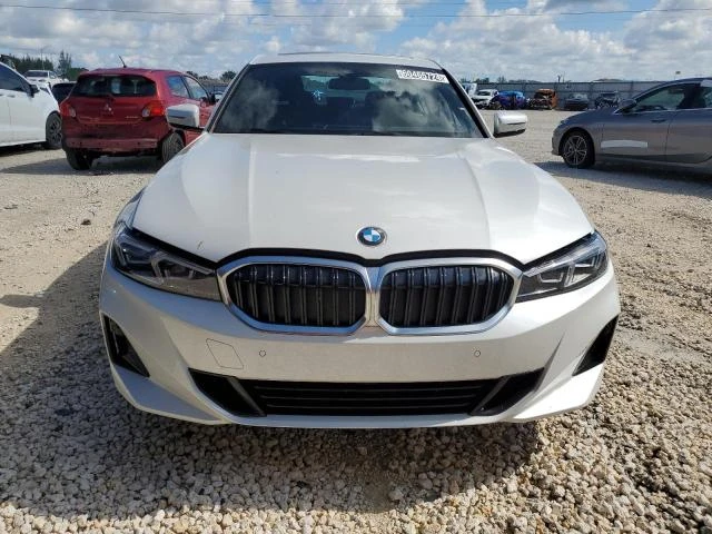 Photo 4 VIN: 3MW69FF05R8D83296 - BMW 330I 