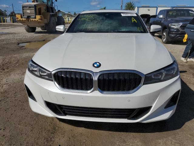 Photo 4 VIN: 3MW69FF05R8E18998 - BMW 330I 