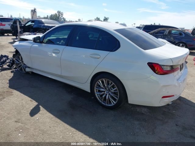 Photo 2 VIN: 3MW69FF06P8D23380 - BMW 330I 