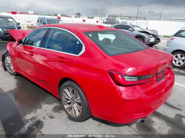 Photo 2 VIN: 3MW69FF06R8D84070 - BMW 330I 