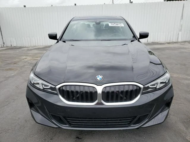 Photo 4 VIN: 3MW69FF06R8E06956 - BMW 330I 