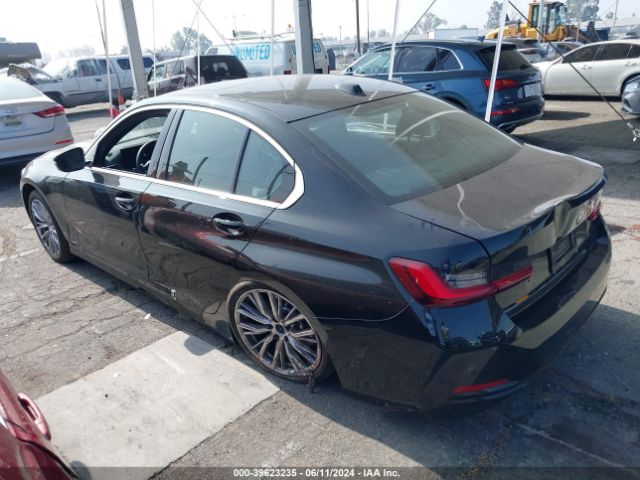 Photo 2 VIN: 3MW69FF07R8D88239 - BMW 330I 