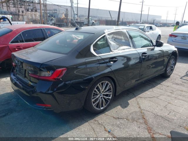 Photo 3 VIN: 3MW69FF07R8D88239 - BMW 330I 