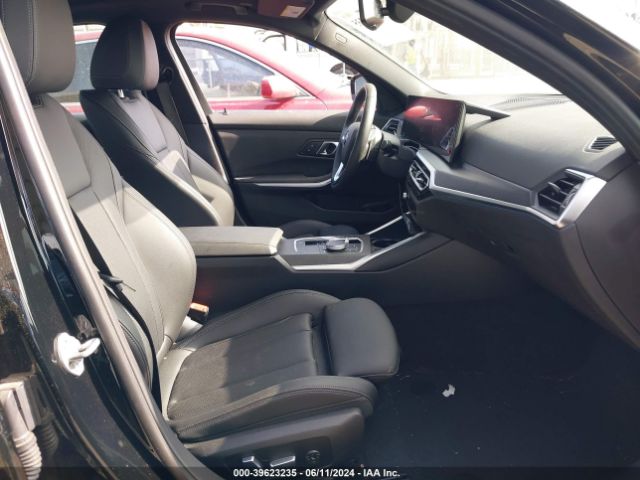 Photo 4 VIN: 3MW69FF07R8D88239 - BMW 330I 